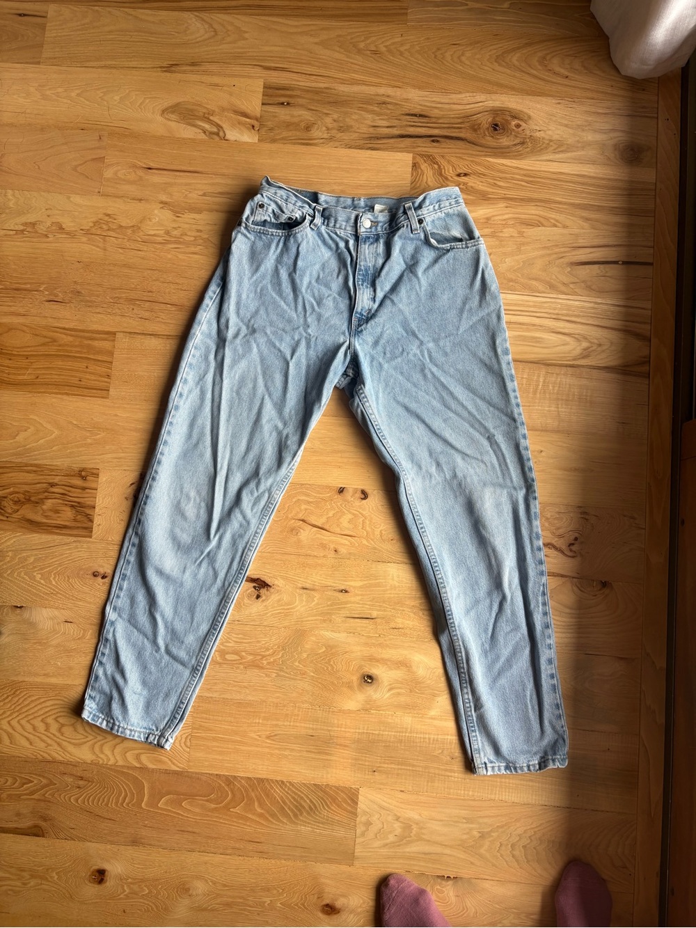 Levi's 550 Relaxed Fit Tapered Leg